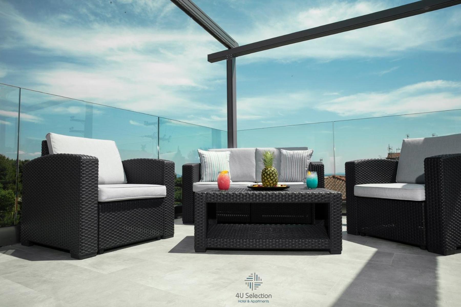 4-You Boutique Metamorfosi  Luaran gambar